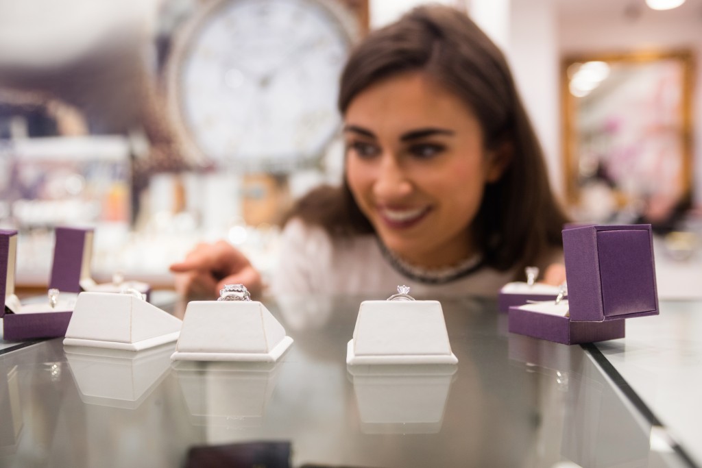 Buying Jewelry